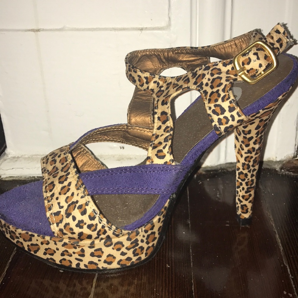 FUNKY cheetah heels!